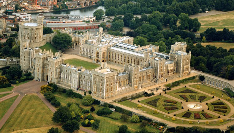 10 lâu đài cổ kính đẹp nhất Vương quốc Anh